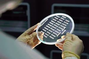 《湖北日报》报道：华工科技又一“光能力”领先全球